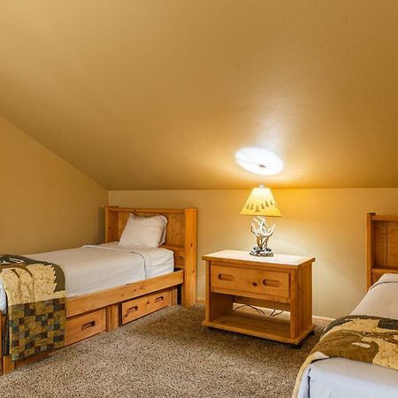 Lodge At Palmer Gulch Hill City Exterior photo