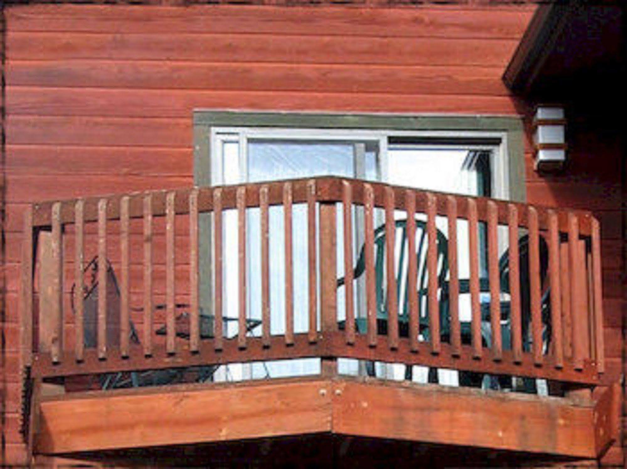 Lodge At Palmer Gulch Hill City Exterior photo
