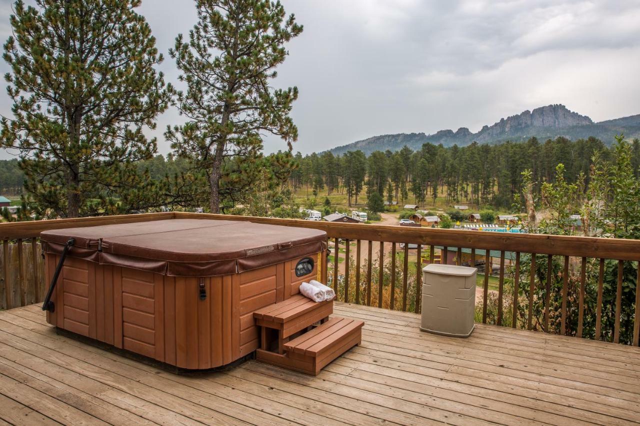 Lodge At Palmer Gulch Hill City Exterior photo