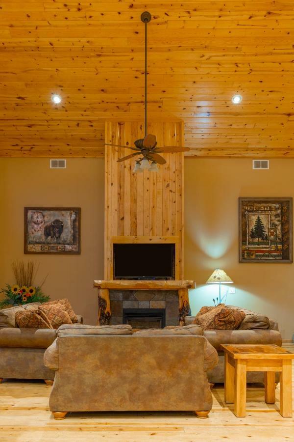 Lodge At Palmer Gulch Hill City Exterior photo